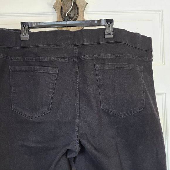Terra & Sky Woman's Relaxed Fit Straight Leg Jeans,Size: 2X (20- 22)Colo… - Picture 9 of 13